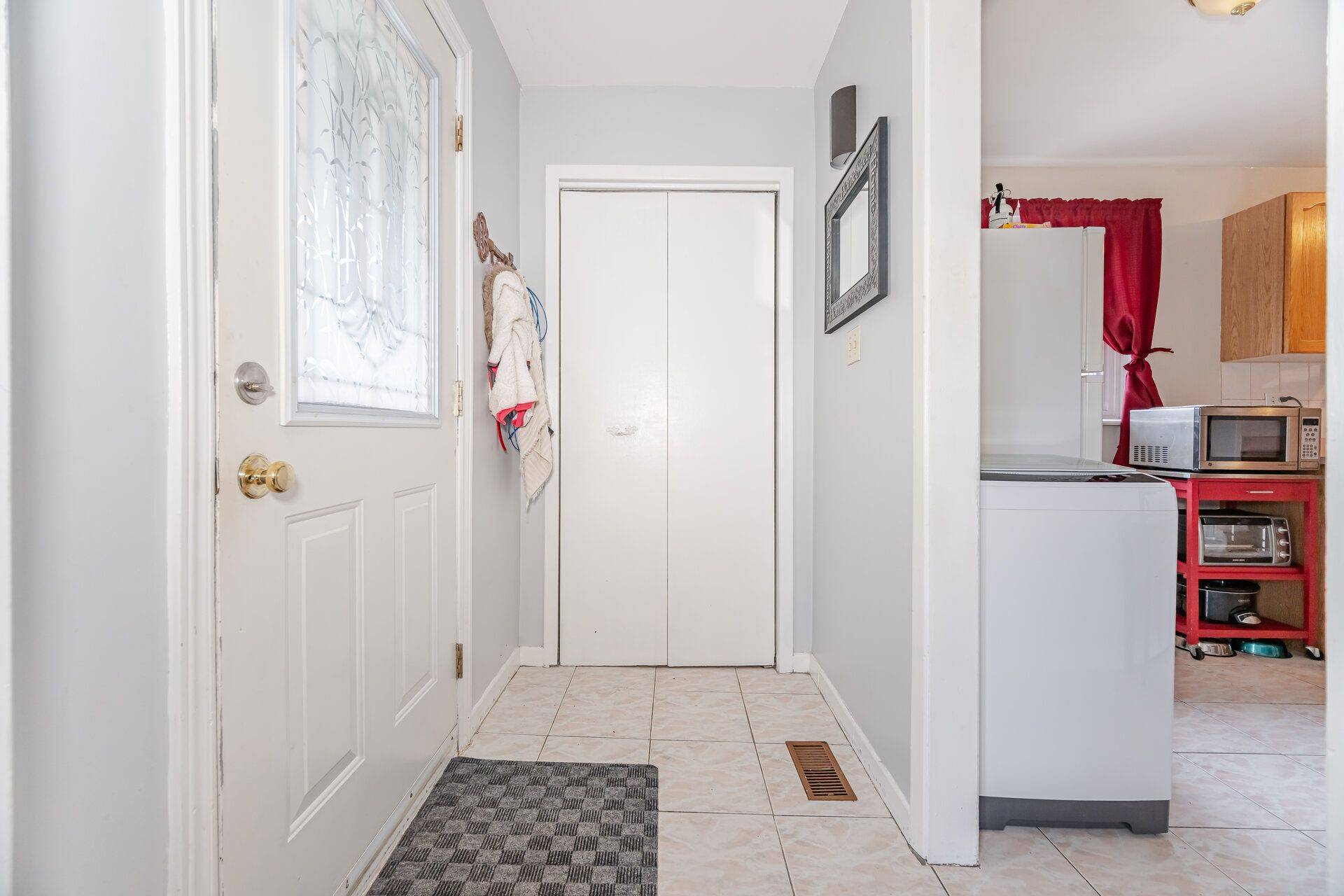 Brampton, ON L6T 3A9,25 Edenridge DR