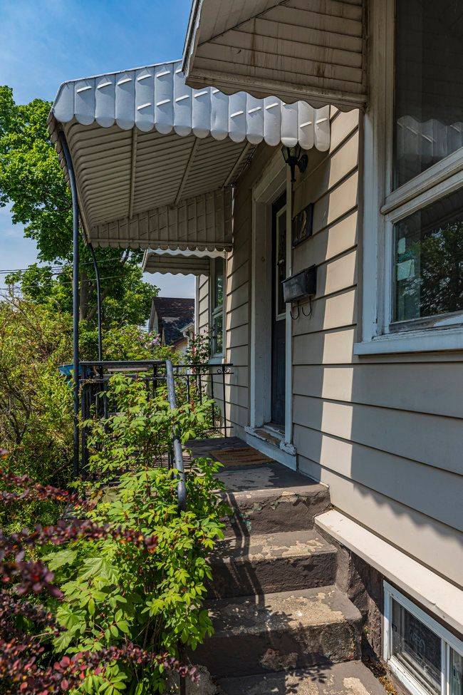 Hamilton, ON L8R 1V8,12 Lochearne ST