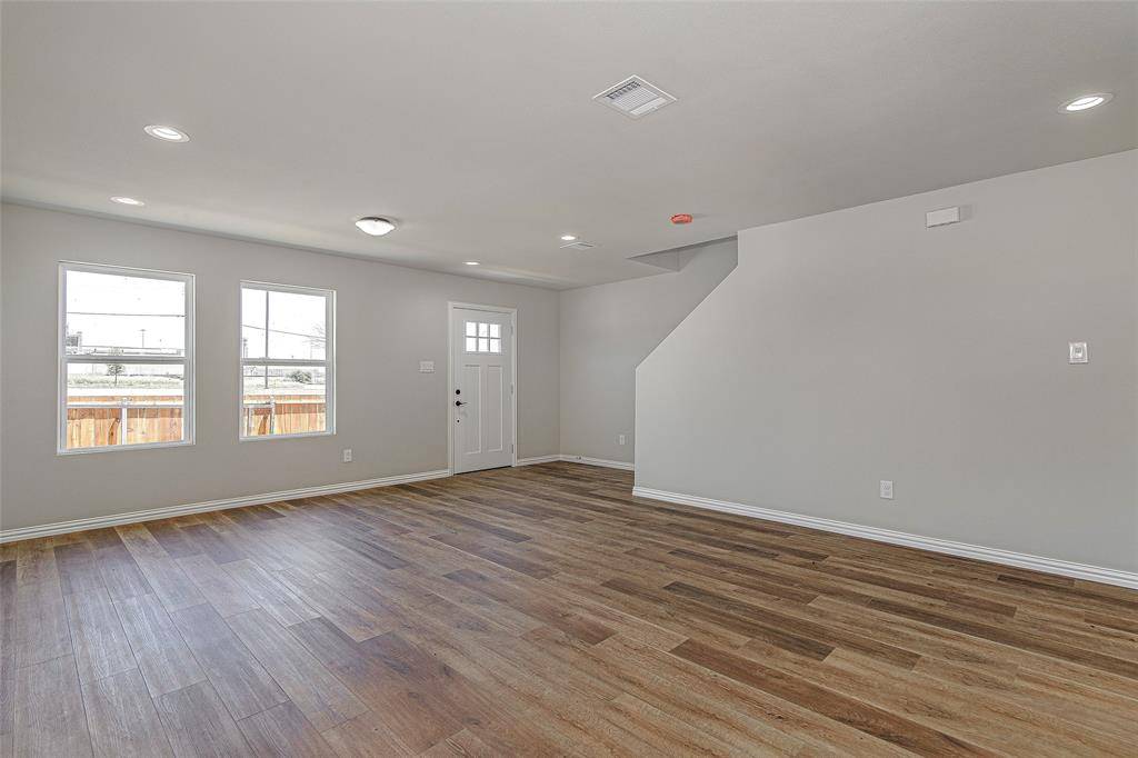 Fort Worth, TX 76104,1024 E Daggett Avenue