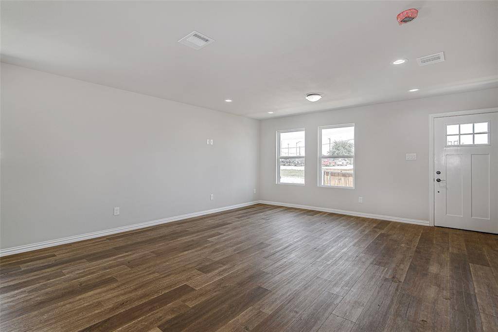 Fort Worth, TX 76104,1024 E Daggett Avenue