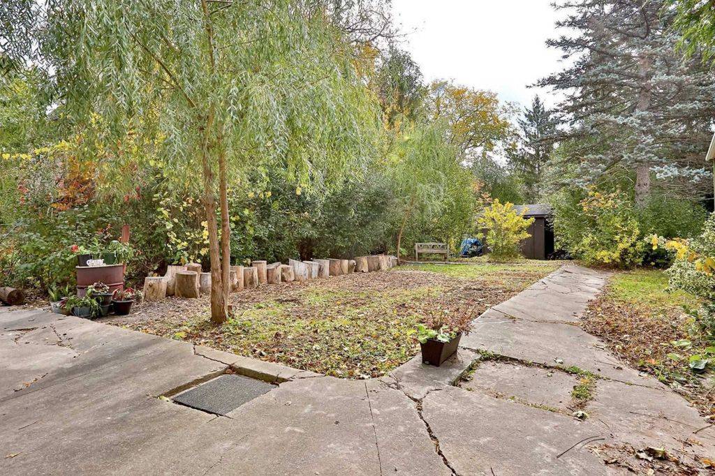 Newmarket, ON L3Y 3H2,165 Carlson DR