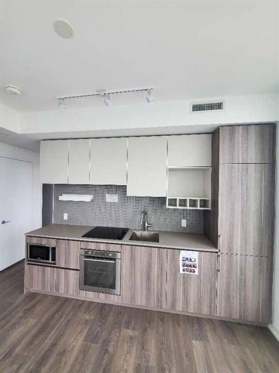 Vaughan, ON L4K 0J5,5 Buttermill AVE #1803