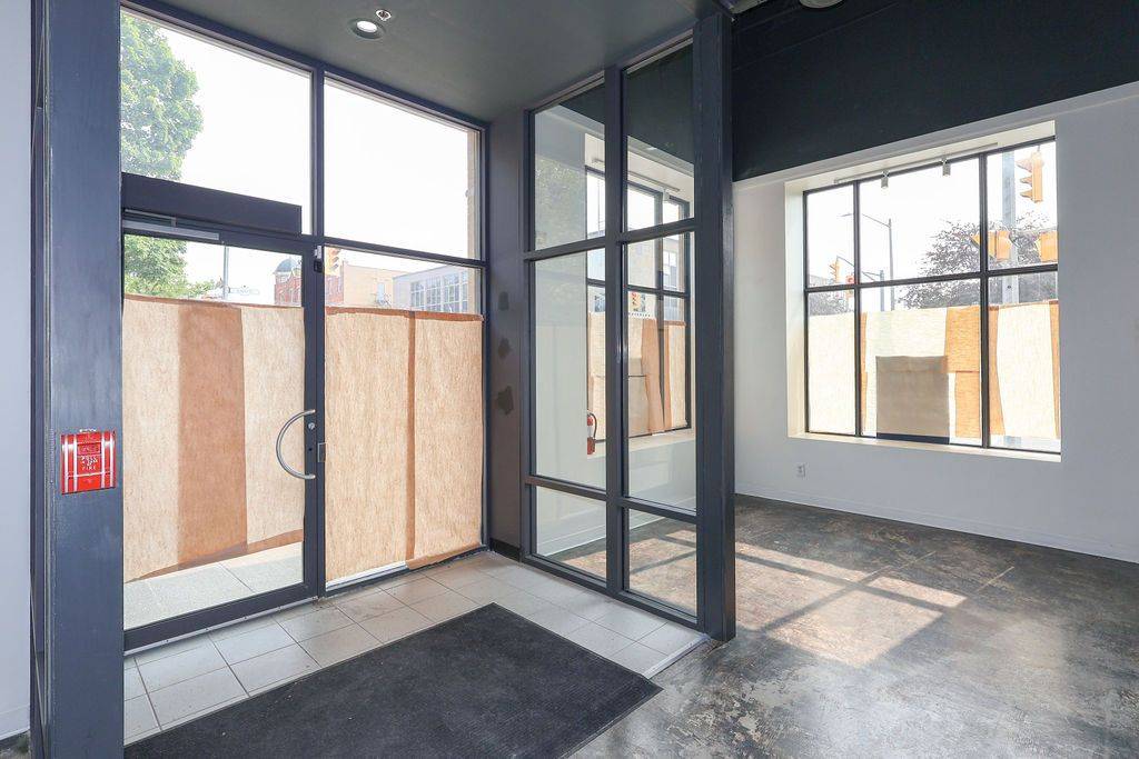 Stratford, ON N5A 3K2,73 ALBERT ST