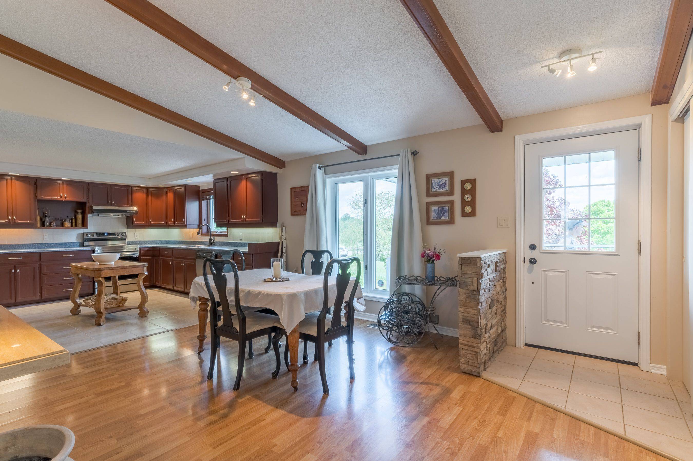 Kawartha Lakes, ON K0M 1G0,597 Killarney Bay RD