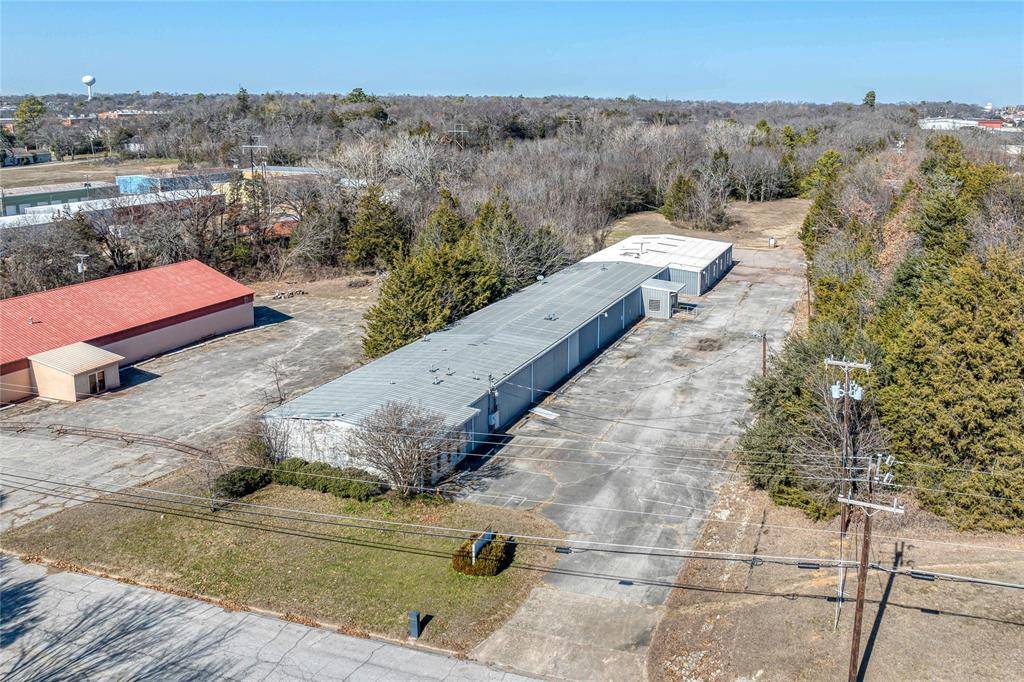 Denison, TX 75020,307 W Coffin Street