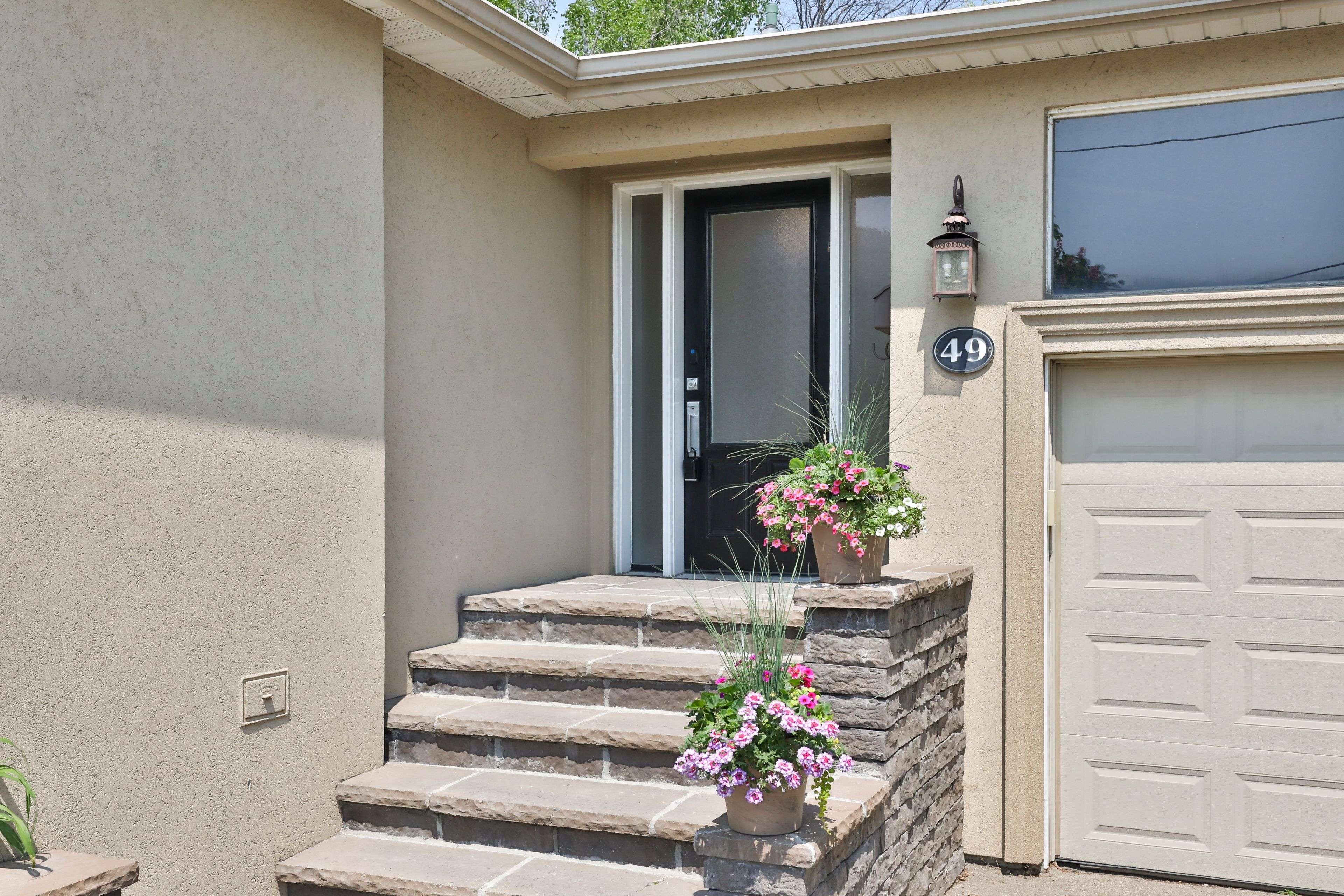 Toronto C07, ON M2R 1G2,49 Hearthstone CRES