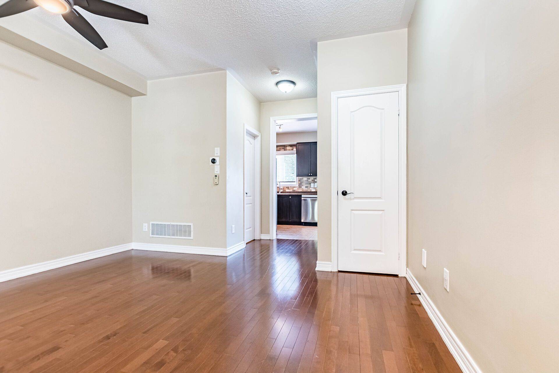 Milton, ON L9T 0W1,595 Grant WAY