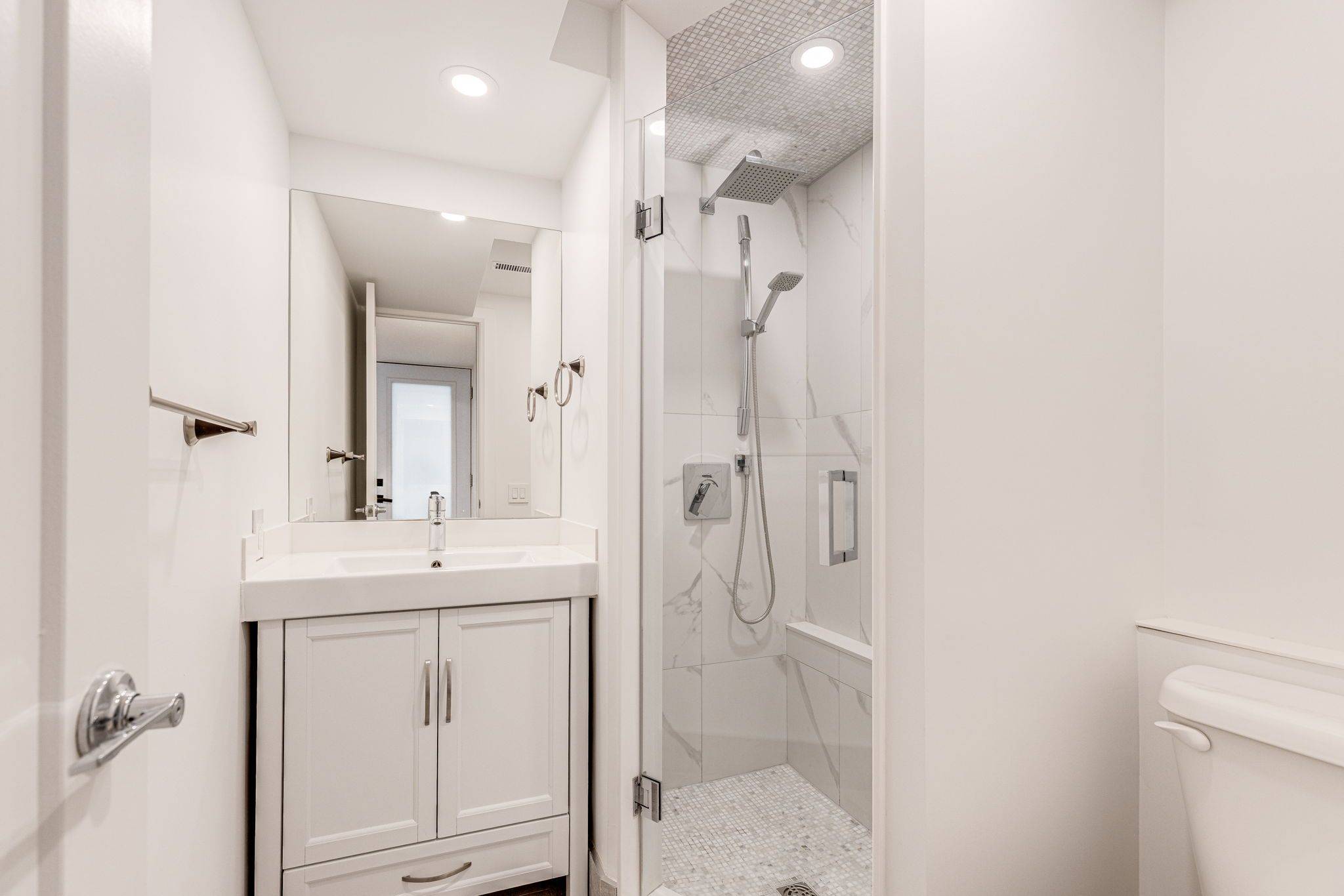 Toronto W03, ON M6E 4M4,613 Harvie AVE #2