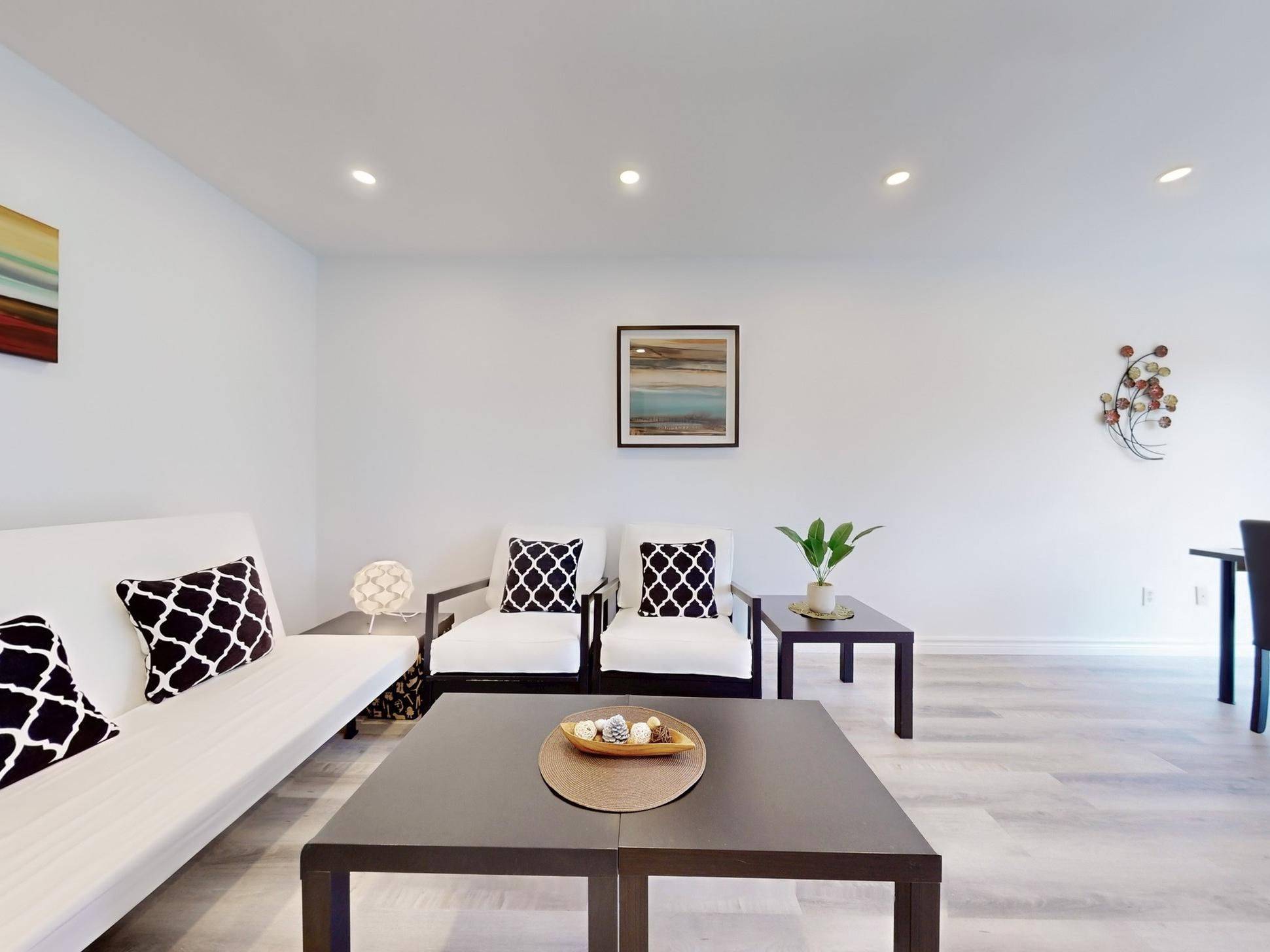 Mississauga, ON L5C 3W1,678 GALLOWAY CRES