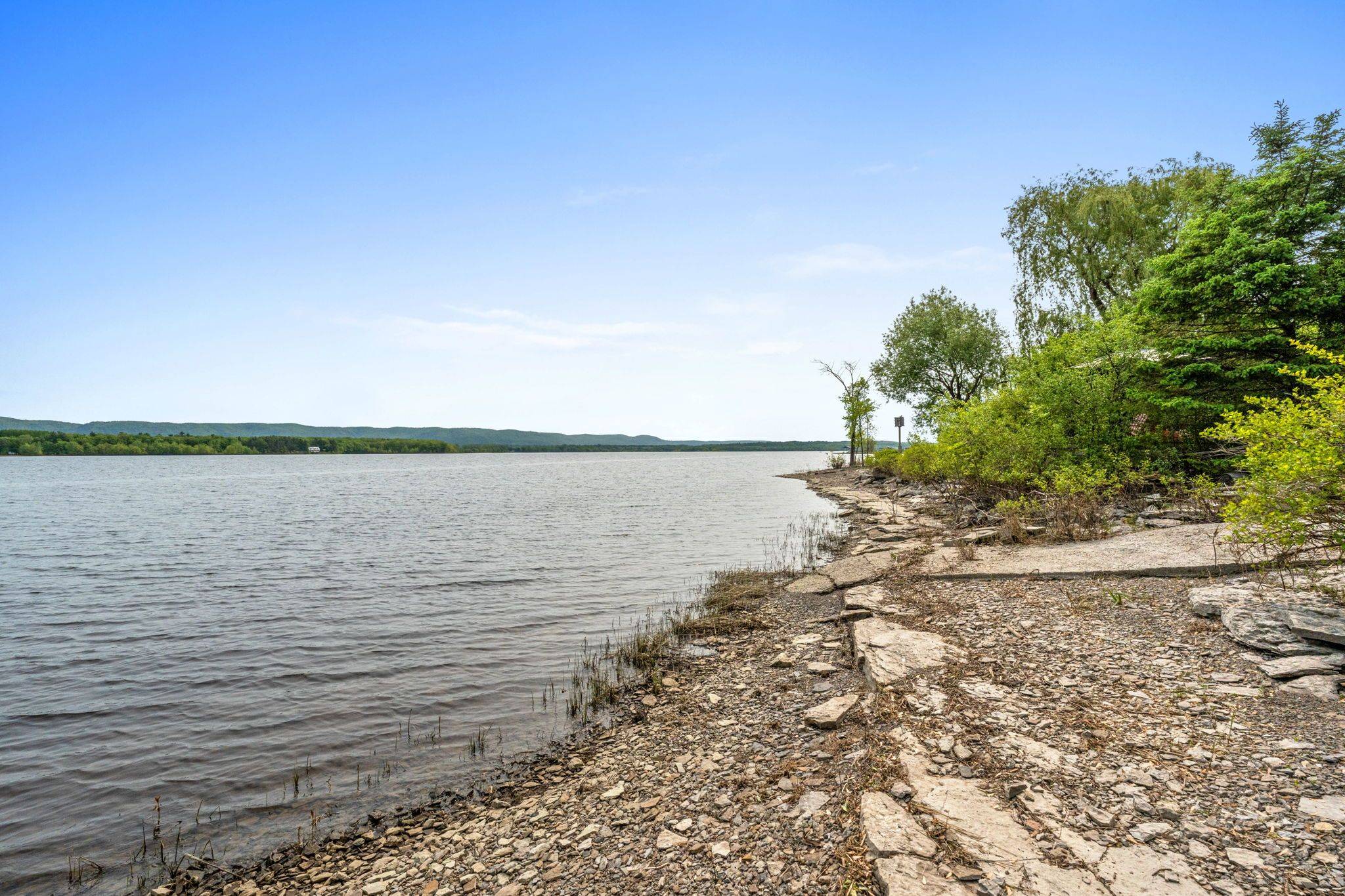 Constance Bay - Dunrobin - Kilmaurs - Woodlawn, ON K0A 1T0,138 Wren ST