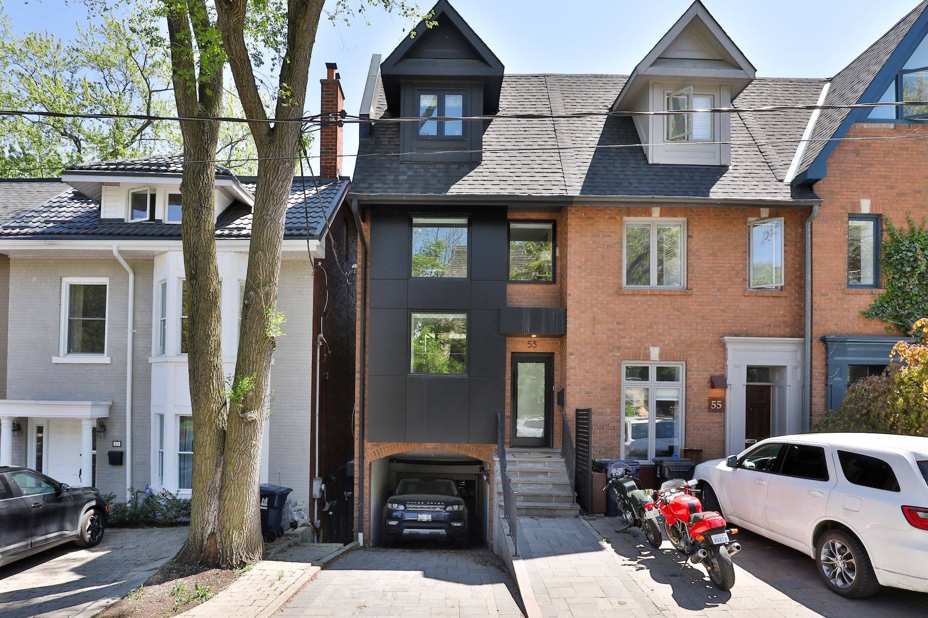 Toronto C02, ON M4V 1G6,53 Woodlawn AVE W
