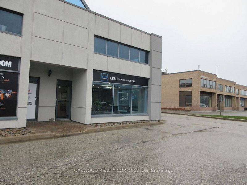 Vaughan, ON L4K 4H3,499 Edgeley BLVD #14