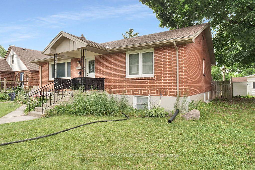 London East, ON N5Y 3B2,454 Salisbury ST