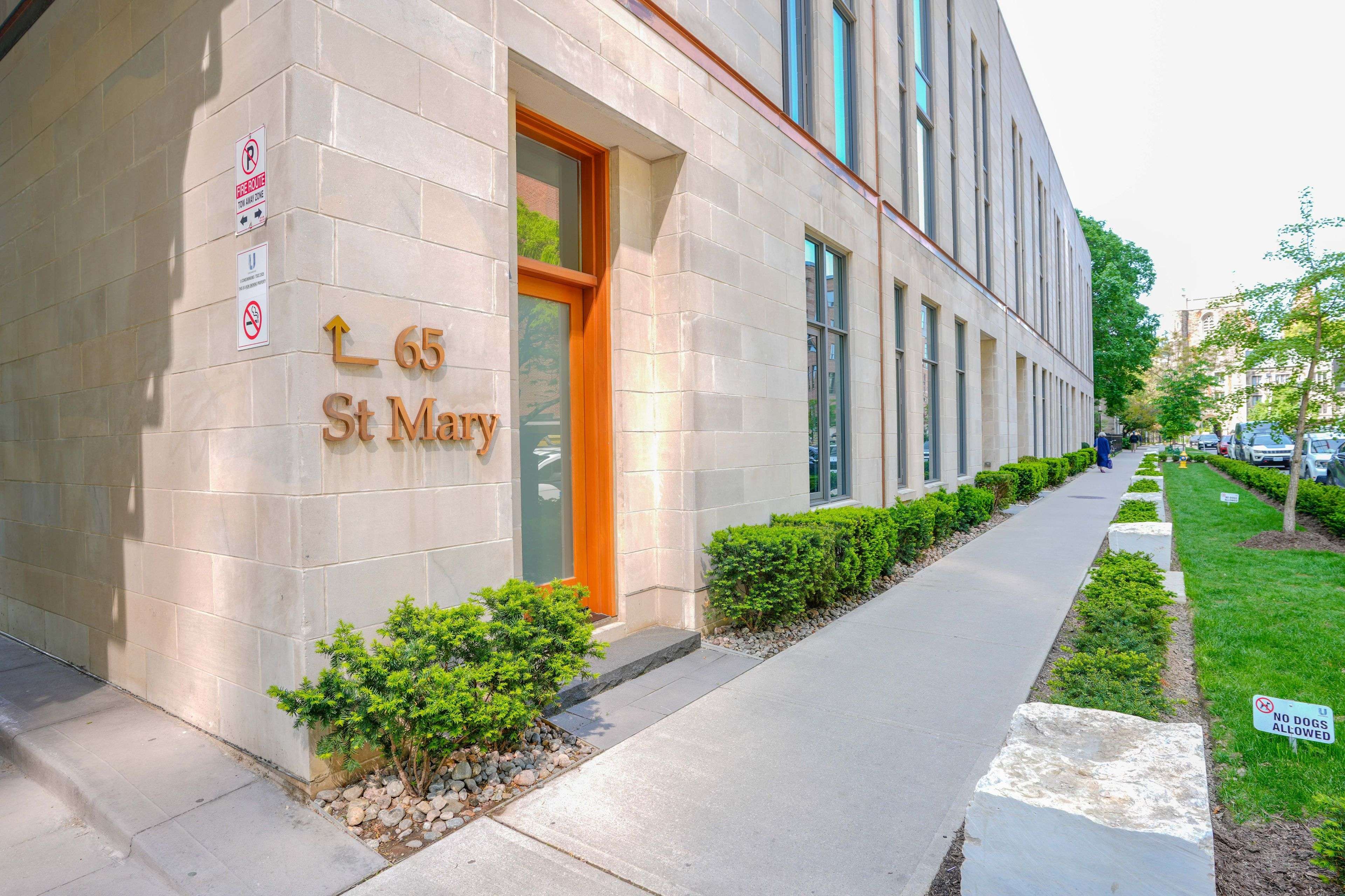 Toronto C01, ON M5S 0A6,65 St Mary ST #2202