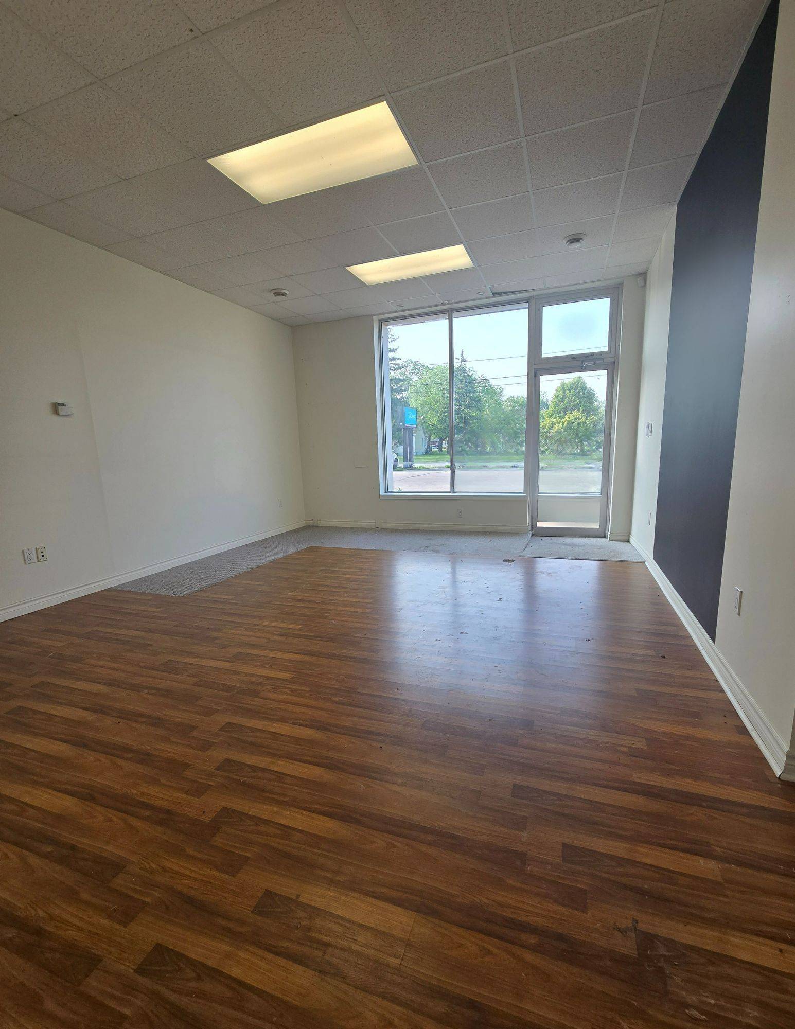 Port Colborne, ON L3K 1S5,183 Main ST E #E