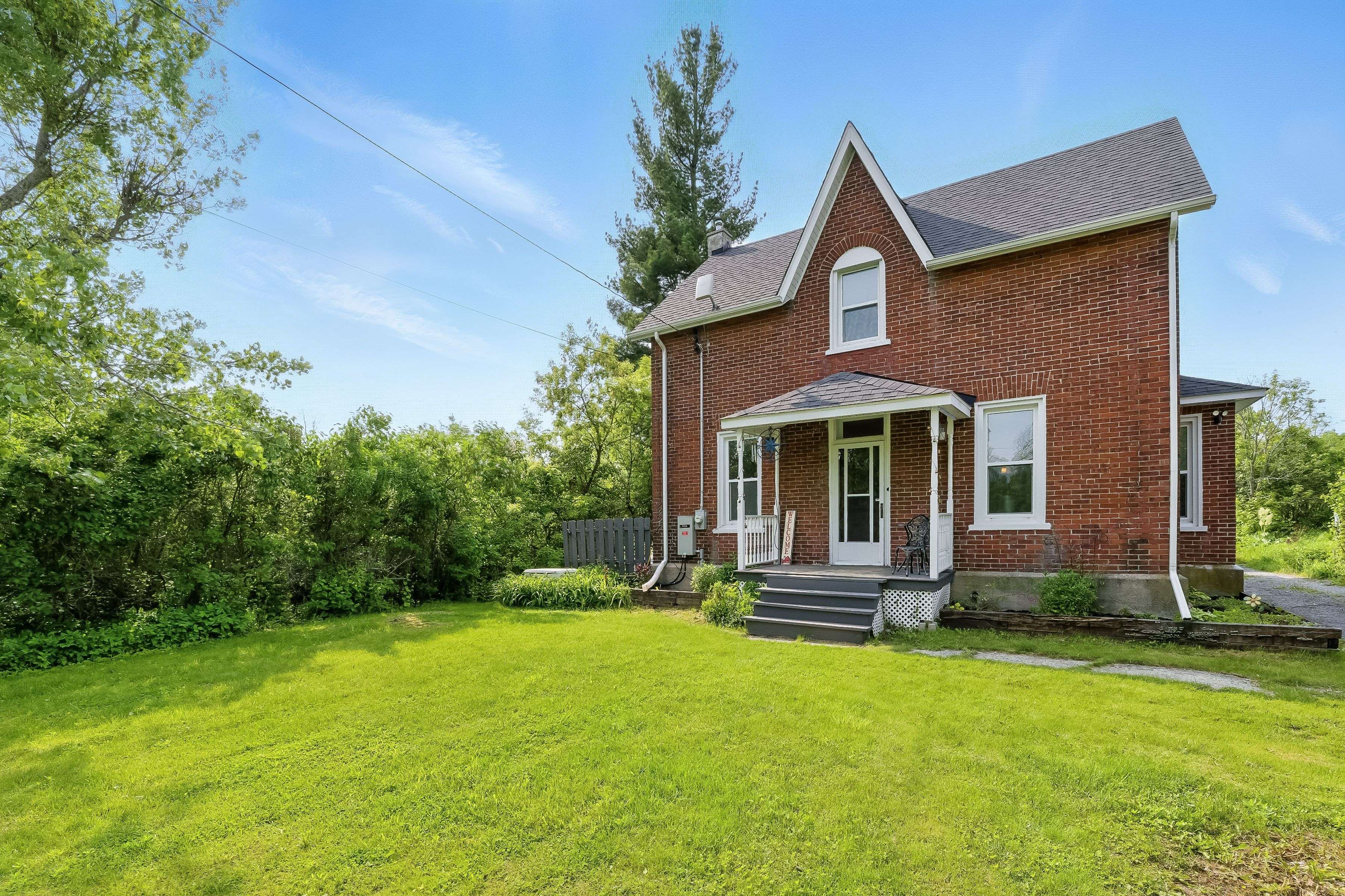 Stirling-rawdon, ON K0K 2M0,34 Station RD