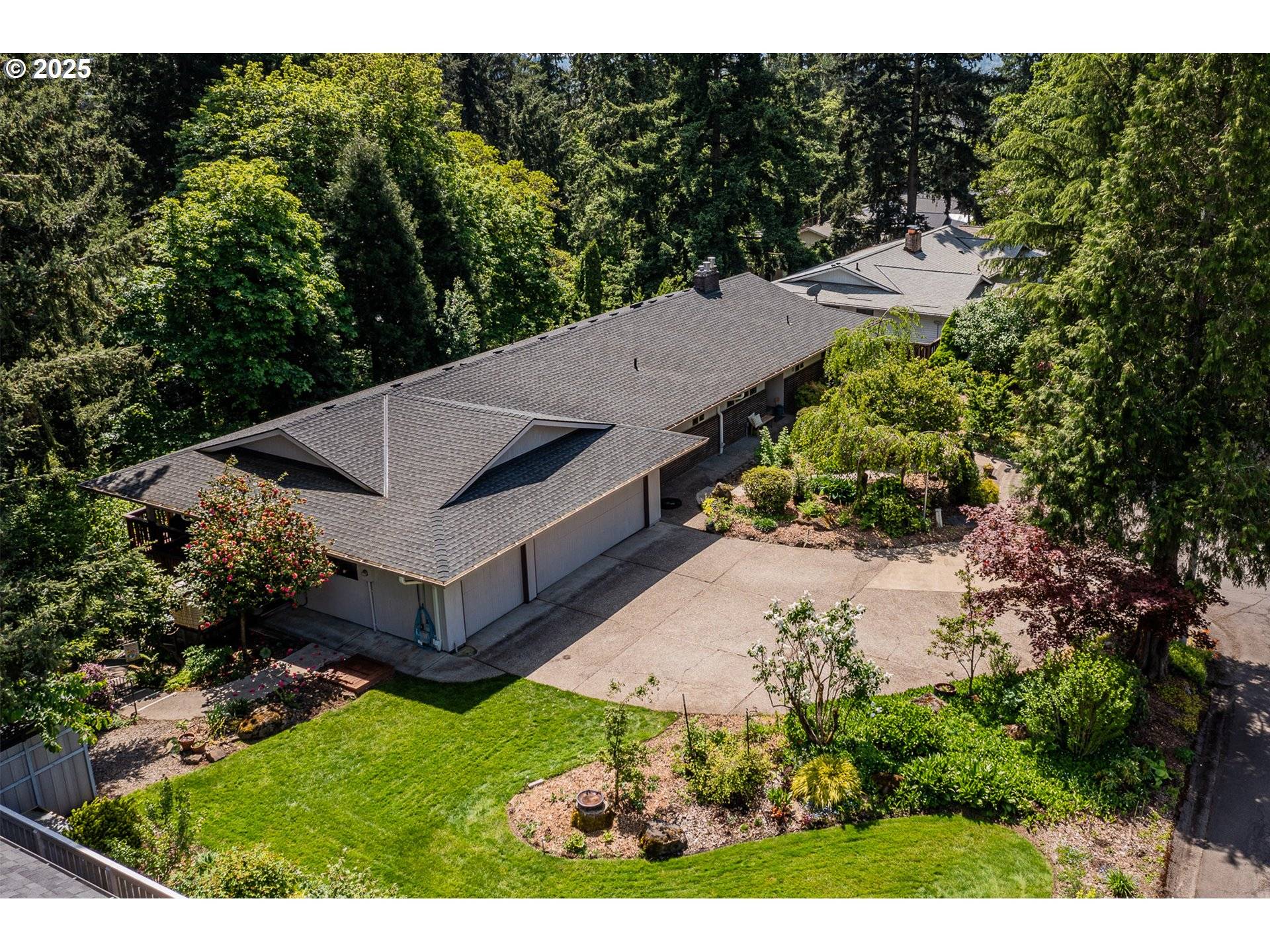 Gladstone, OR 97027,7580 RIDGE DR