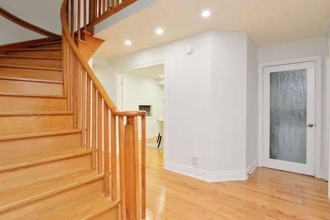 Brampton, ON L6X 4B3,14 Smye CT