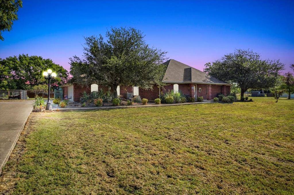 Dodd City, TX 75438,505 W 3rd Street