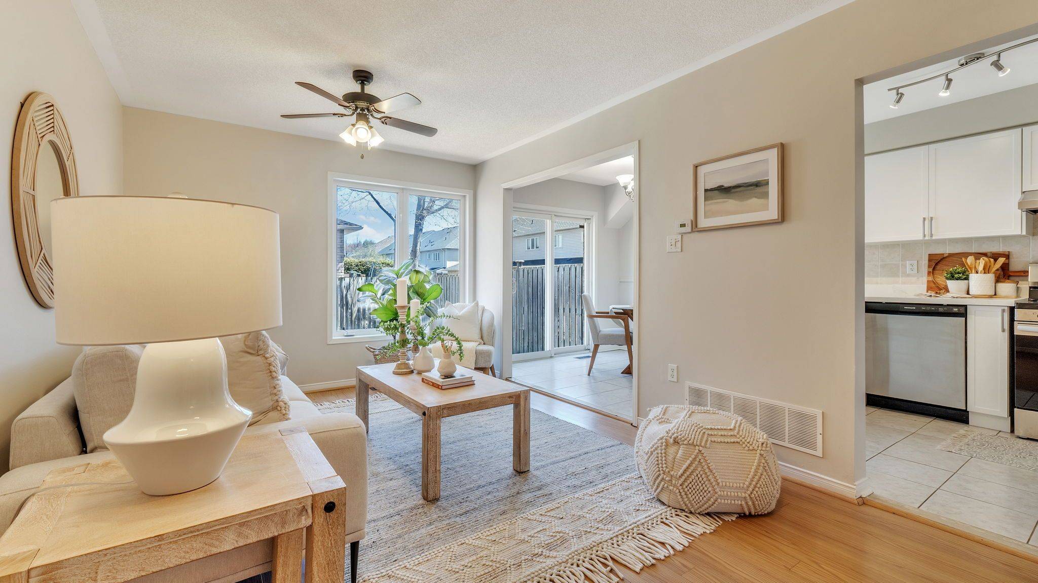 Whitby, ON L1R 3N9,42 Odessa CRES