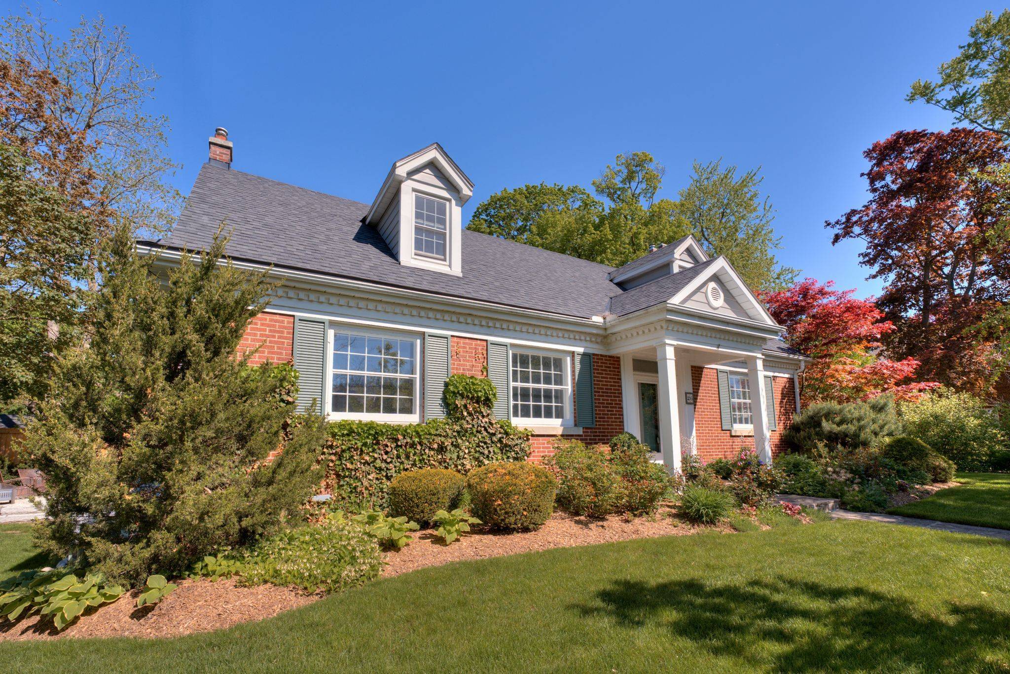 Guelph, ON N1E 2G9,26 Lemon ST