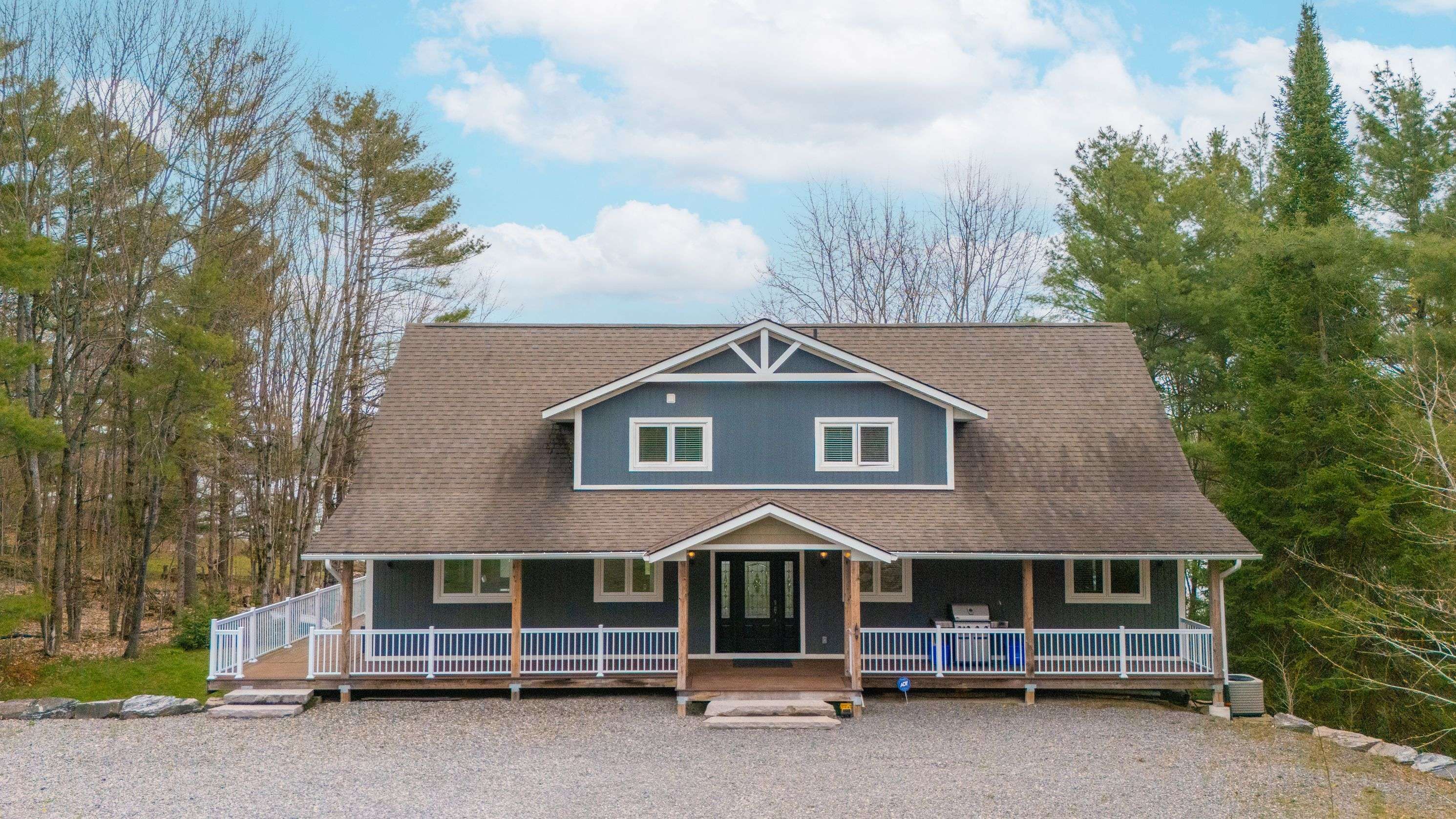 Muskoka Lakes, ON P0B 1M0,1492 North Shore RD #2