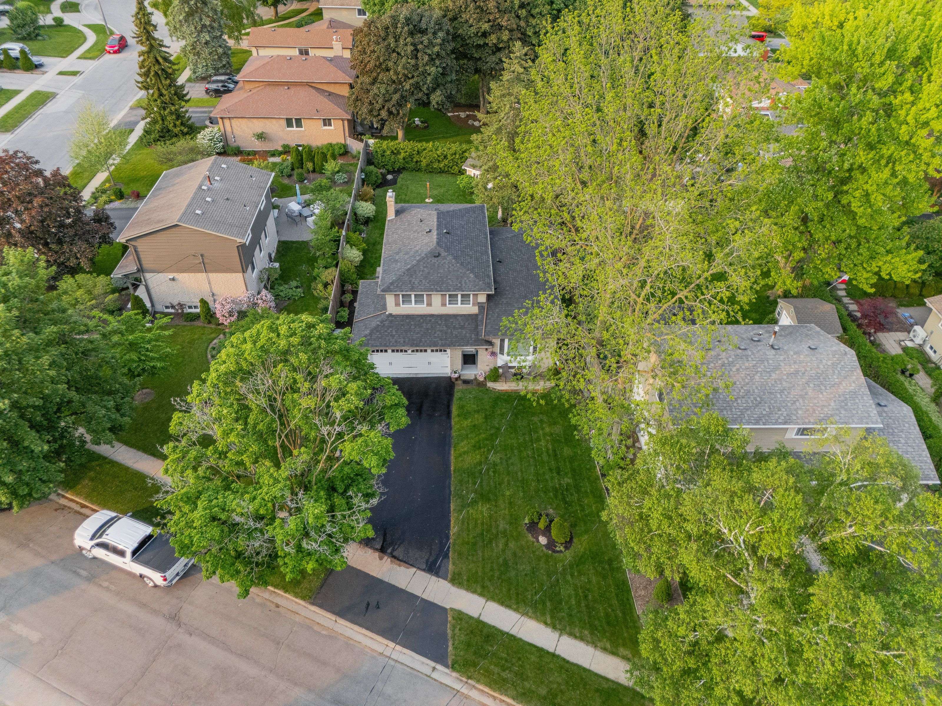 Guelph, ON N1E 1A2,5 Vista TER