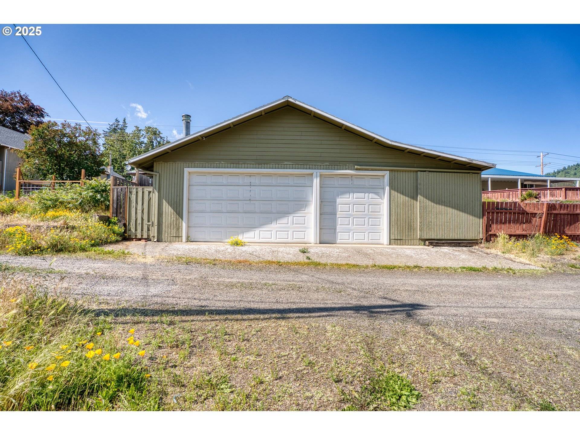 White Salmon, WA 98672,247 NE WASHINGTON ST