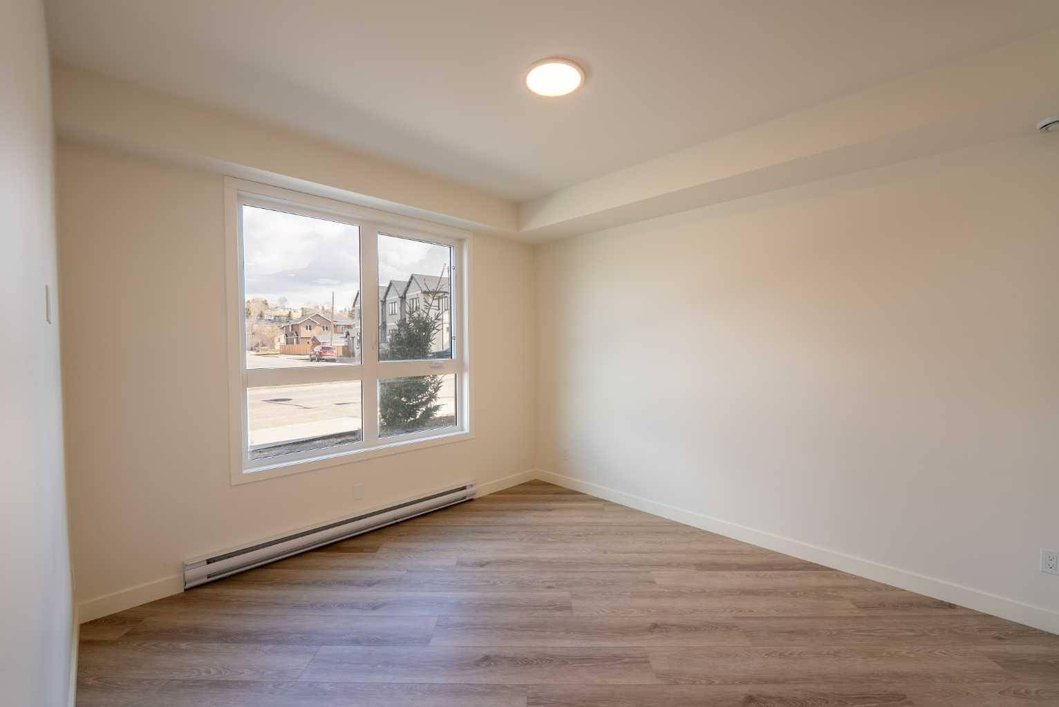 Calgary, AB T3B 1H1,4907 Bowness RD NW