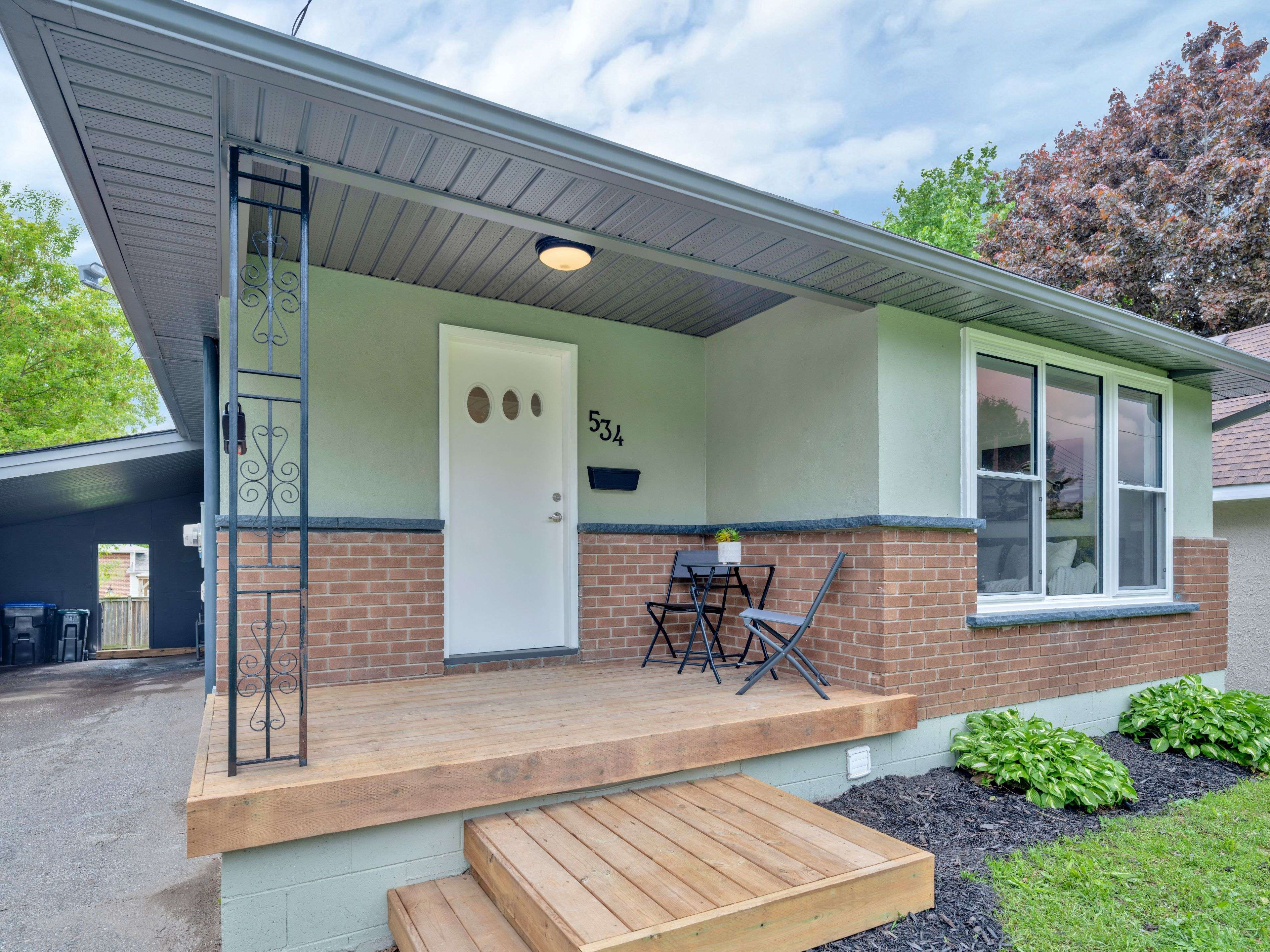 Midland, ON L4R 2Z2,534 Johnson ST