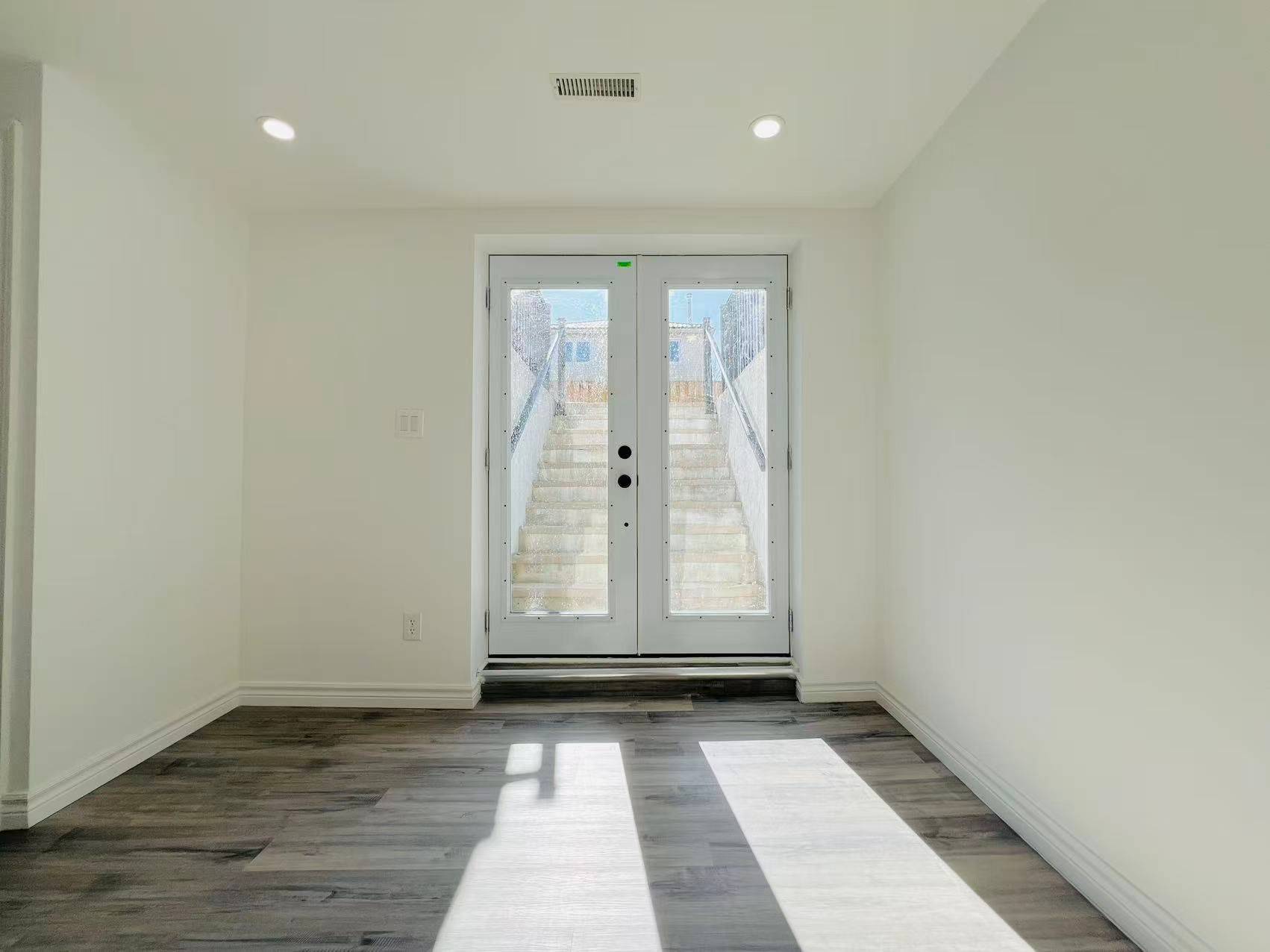 Mississauga, ON L5B 3M4,474 Turnbridge RD #Basement