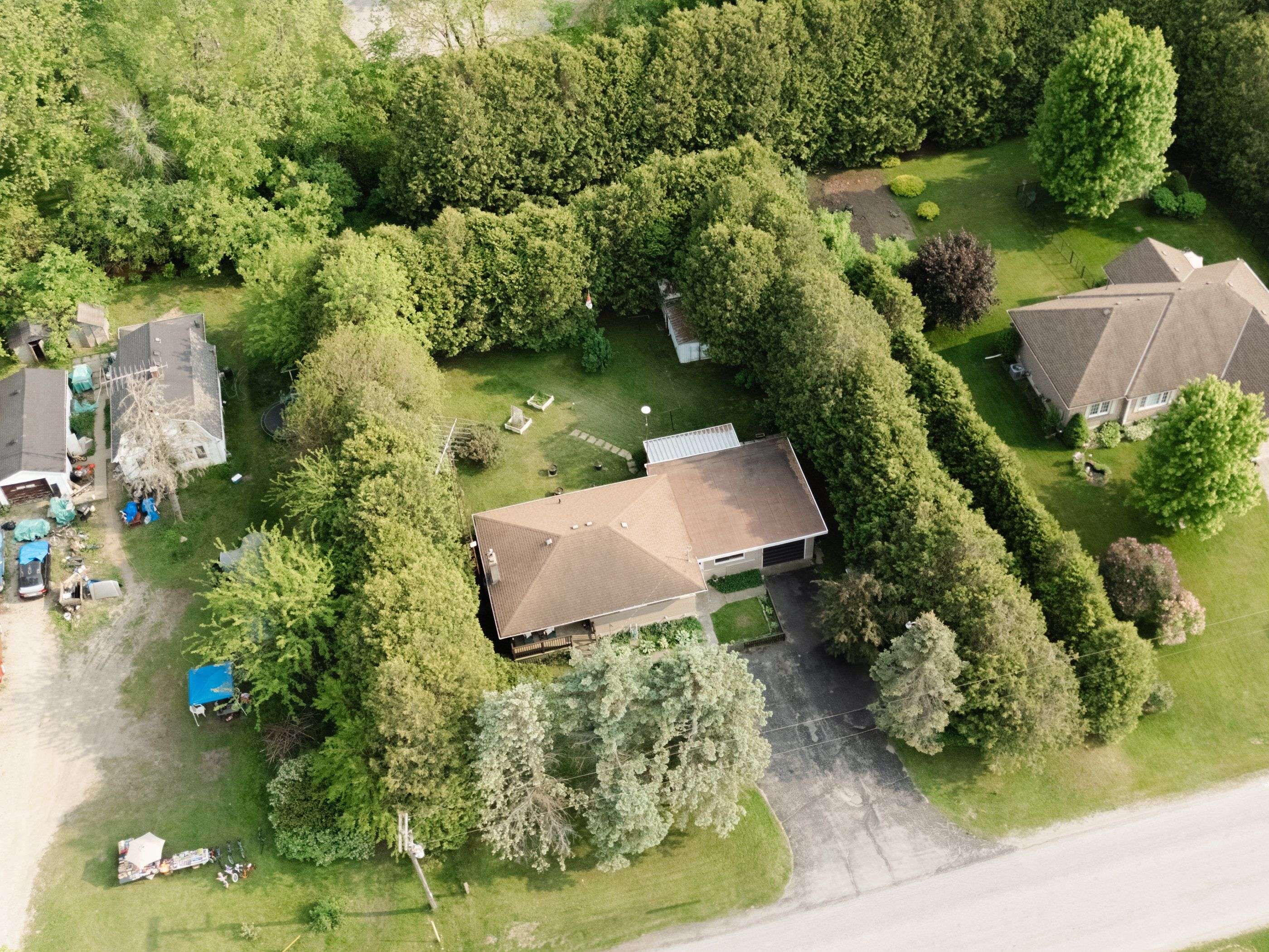 Norfolk, ON N4B 2W5,252 Windham Road 13 N/A