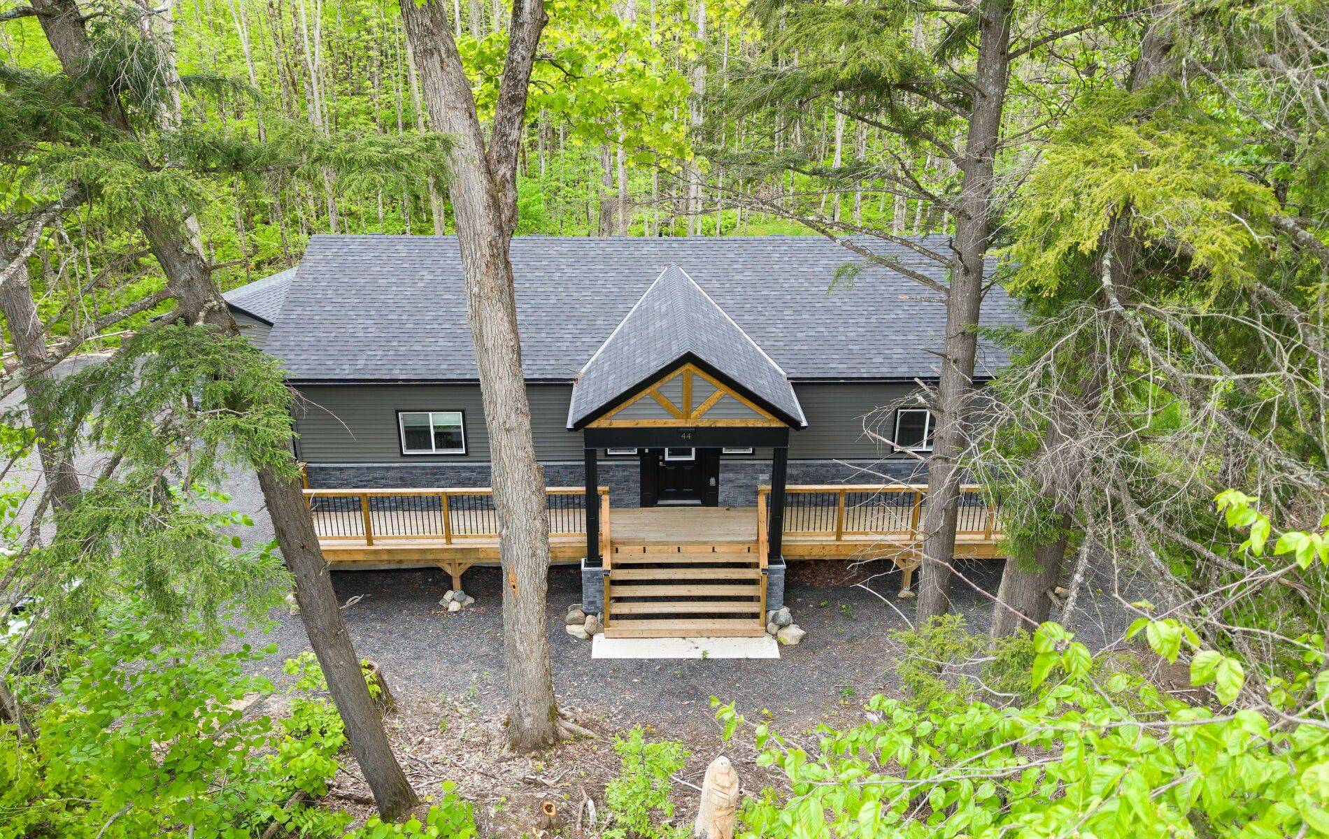 Mckellar, ON P2A 0B5,44 Sunnyshore Park DR