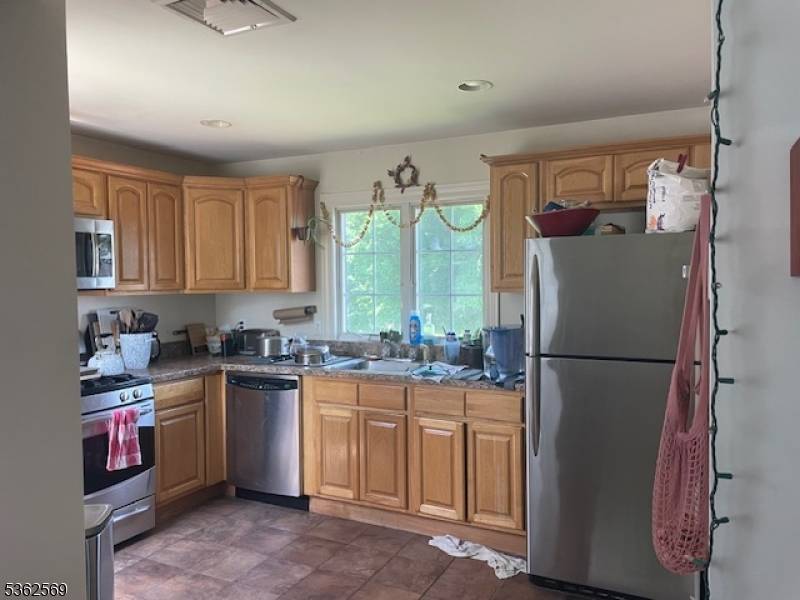 Rockaway Boro, NJ 07866,37 E New St