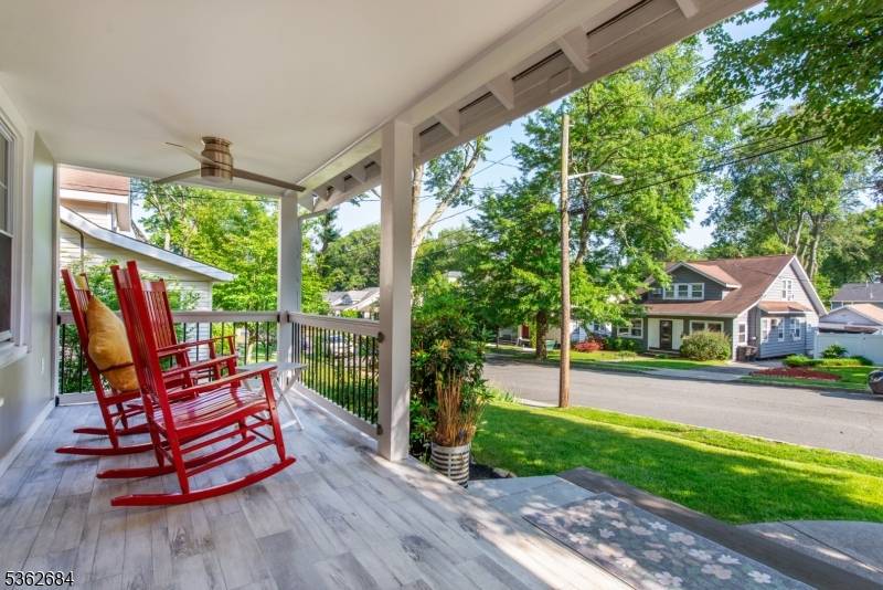 Livingston Twp., NJ 07039,44 Lincoln Ave
