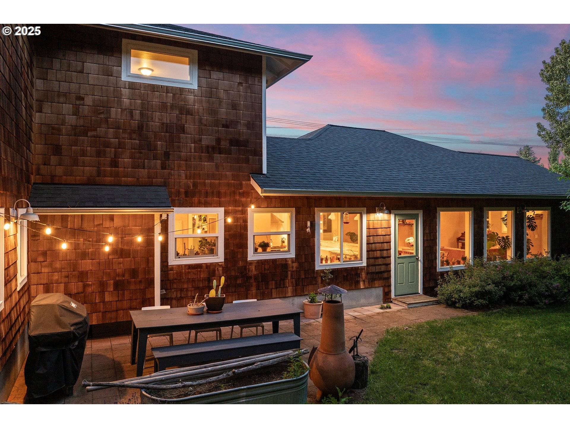 Hood River, OR 97031,902 Elan DR