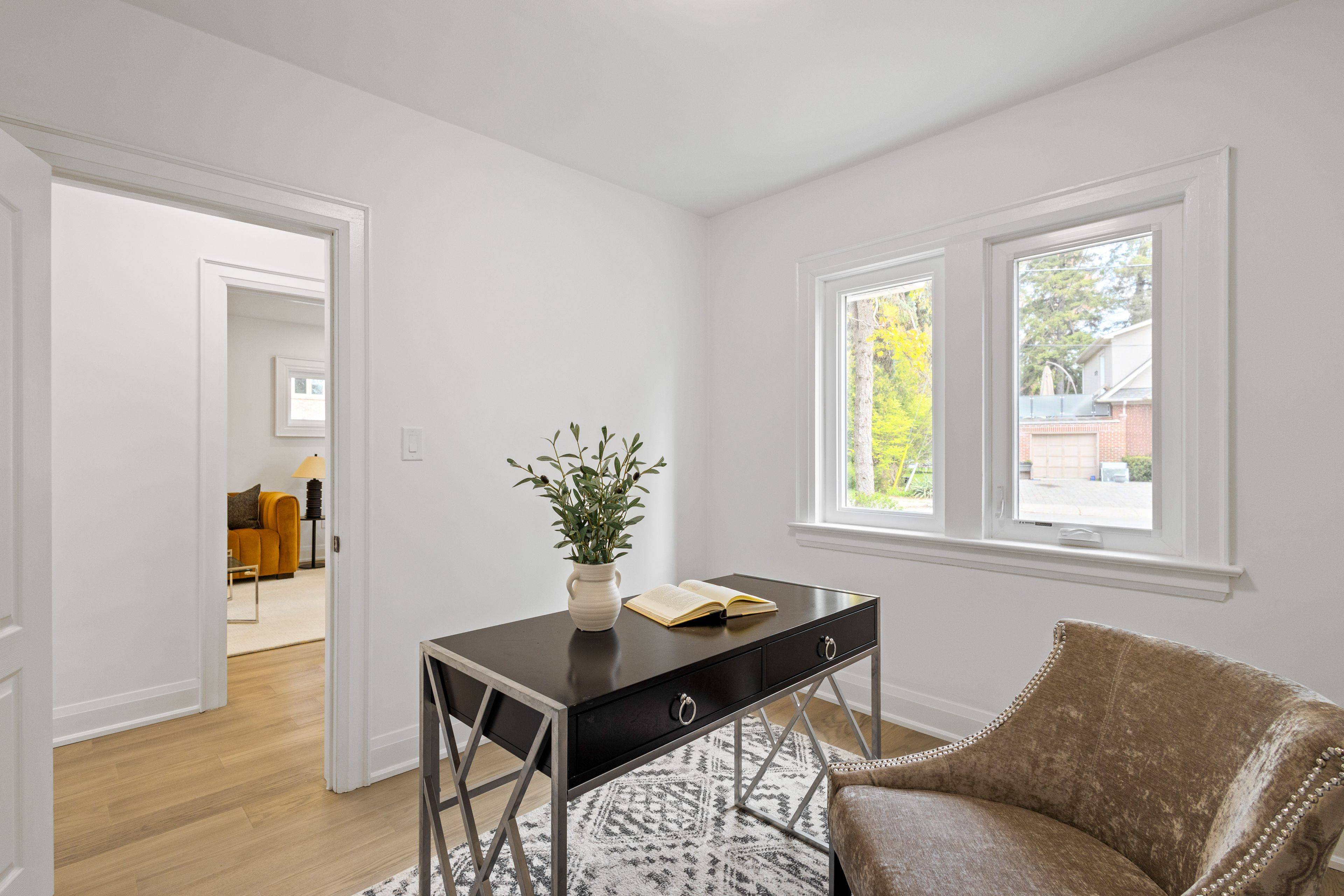 Mississauga, ON L5H 2N2,8 Wesley CRES