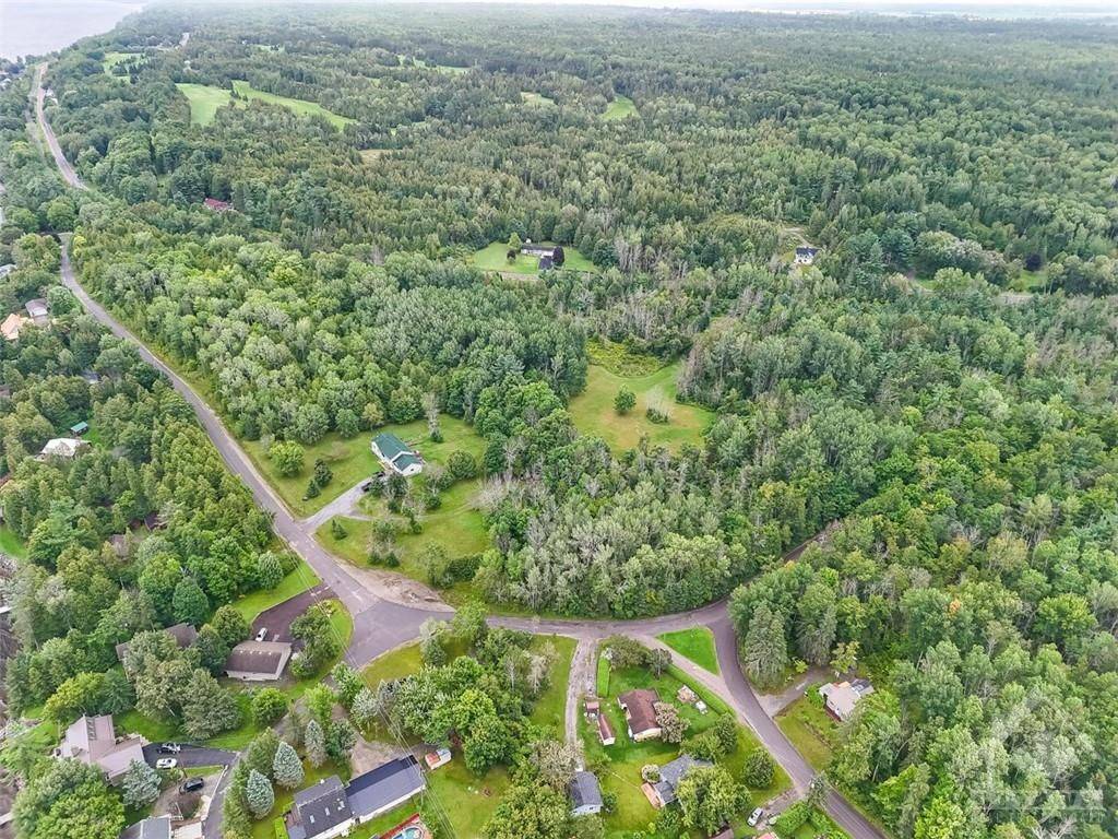 Mcnab/braeside, ON K0A 1G0,00 MCNEILL RD #5
