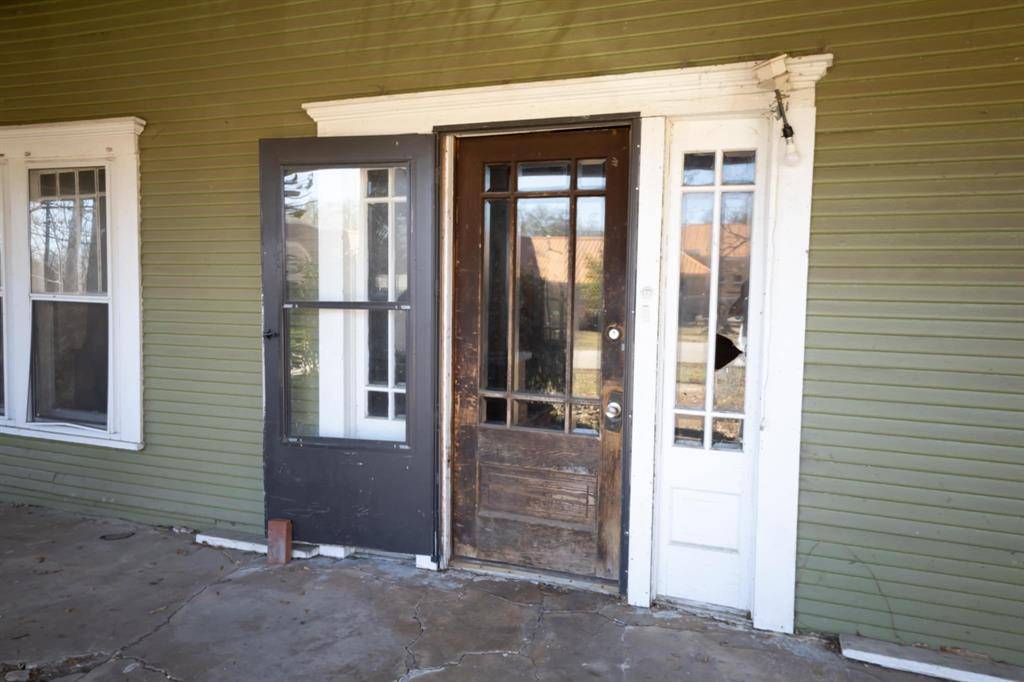 Grand Saline, TX 75140,501 N Spring Street