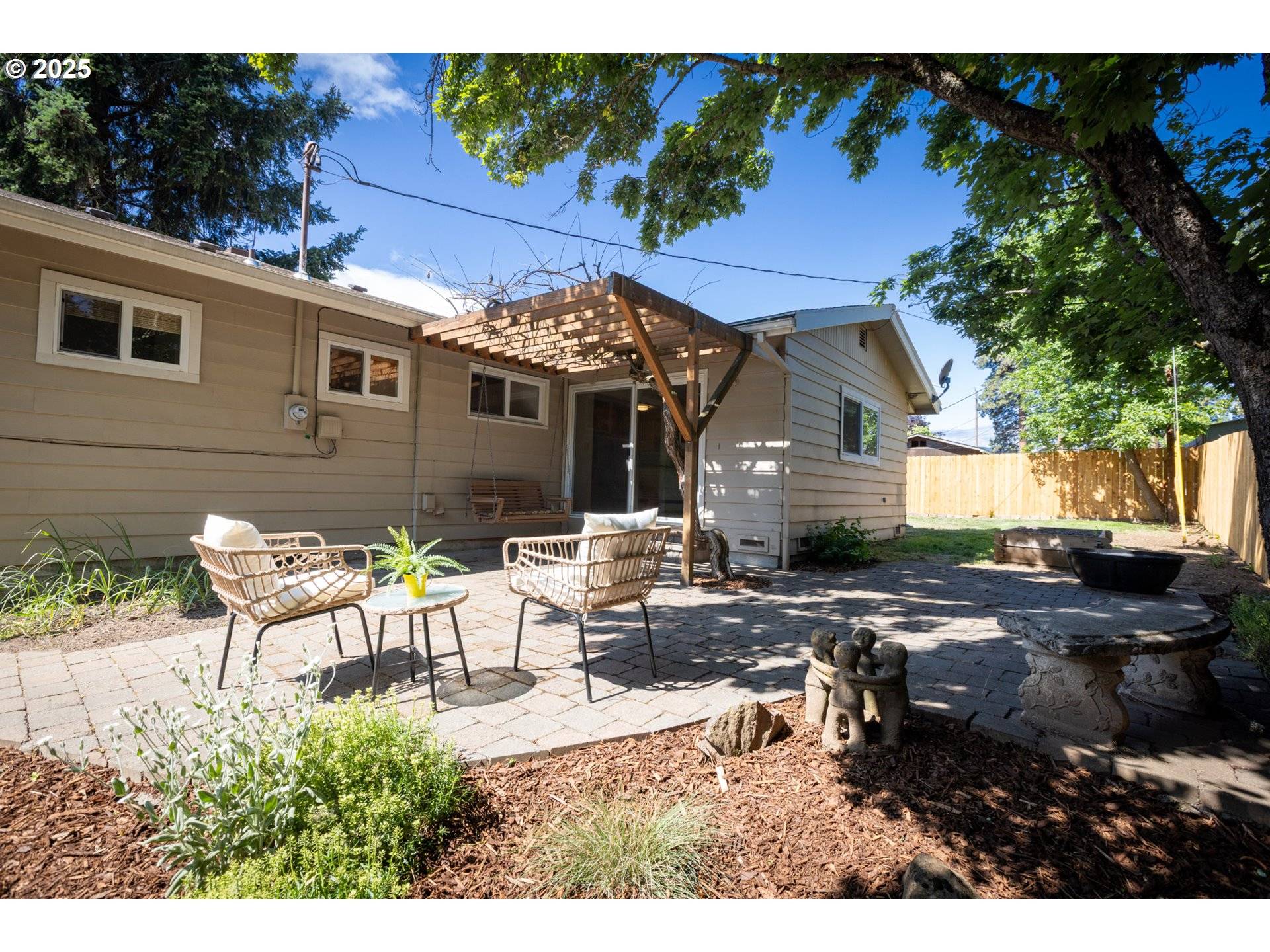 Hood River, OR 97031,1379 TUCKER RD