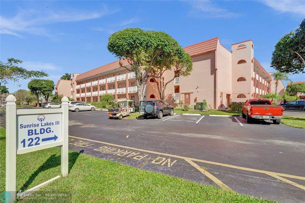 Sunrise, FL 33322,9421 Sunrise Lakes Blvd  #206