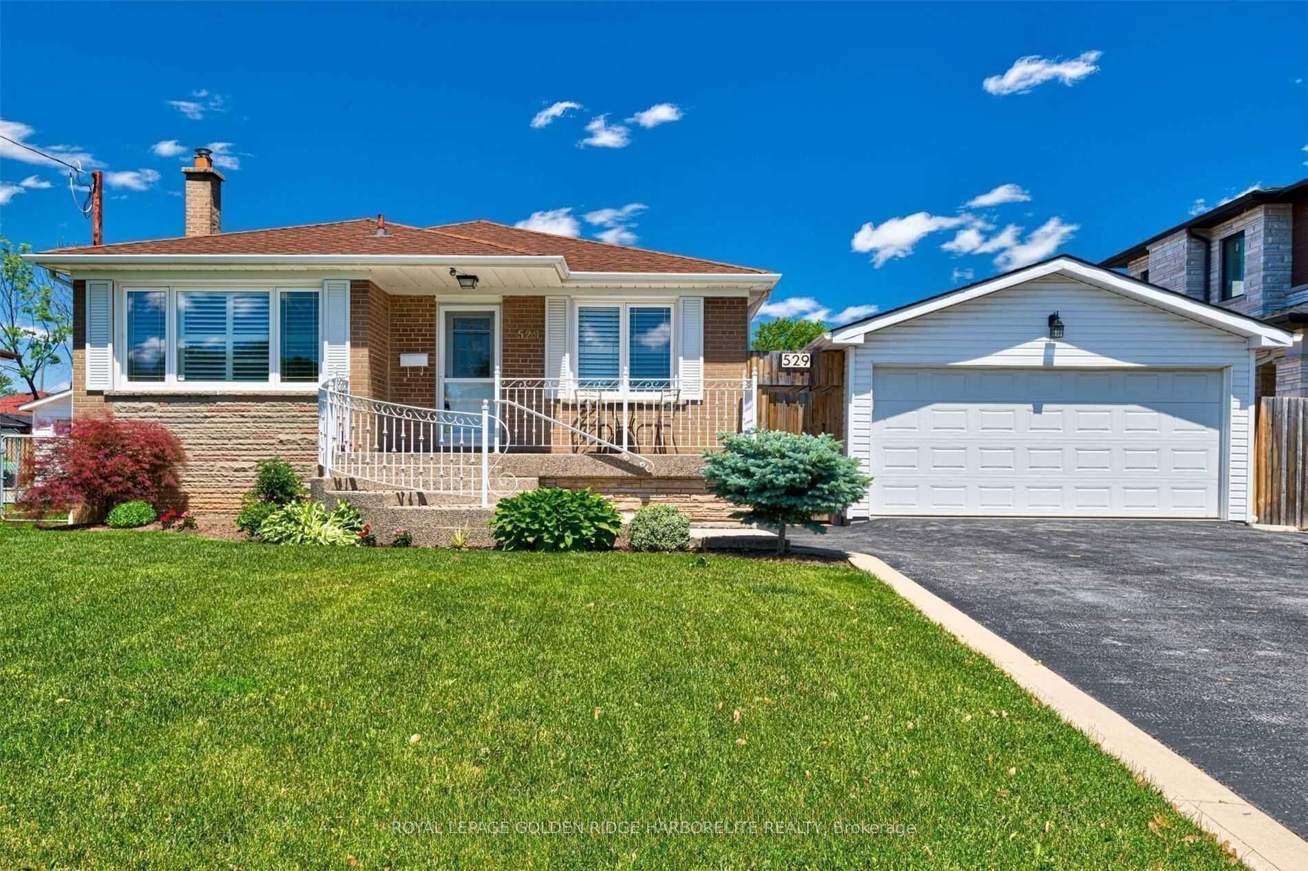 Oakville, ON L6L 4G8,529 Weynway CT
