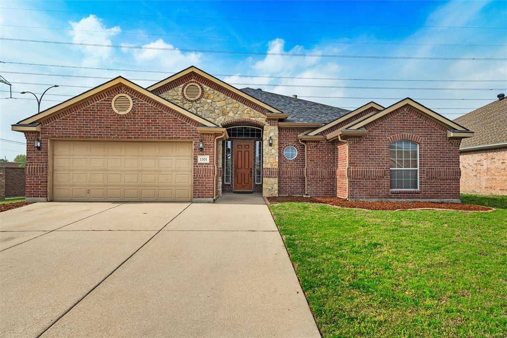 Arlington, TX 76002,1301 Crest Glen Drive