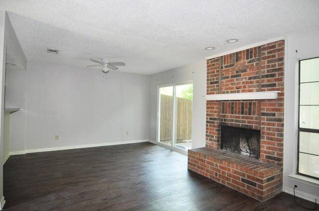 Garland, TX 75043,5502 Loving Drive #4