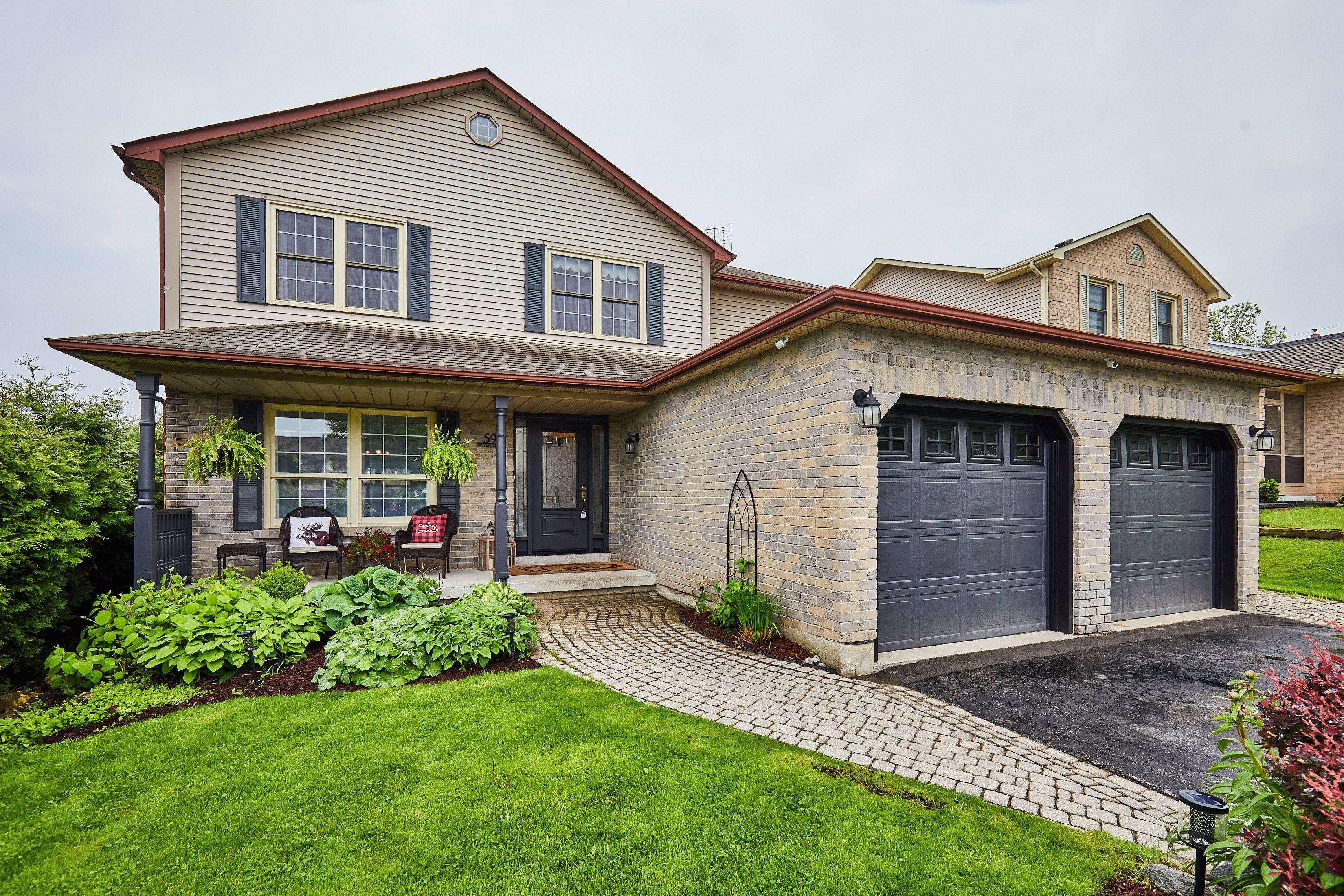 Oshawa, ON L1J 7P3,596 Prestwick DR