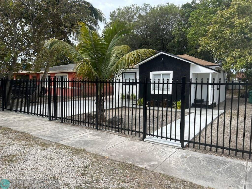 Miami, FL 33147,7762 NW 14 Court