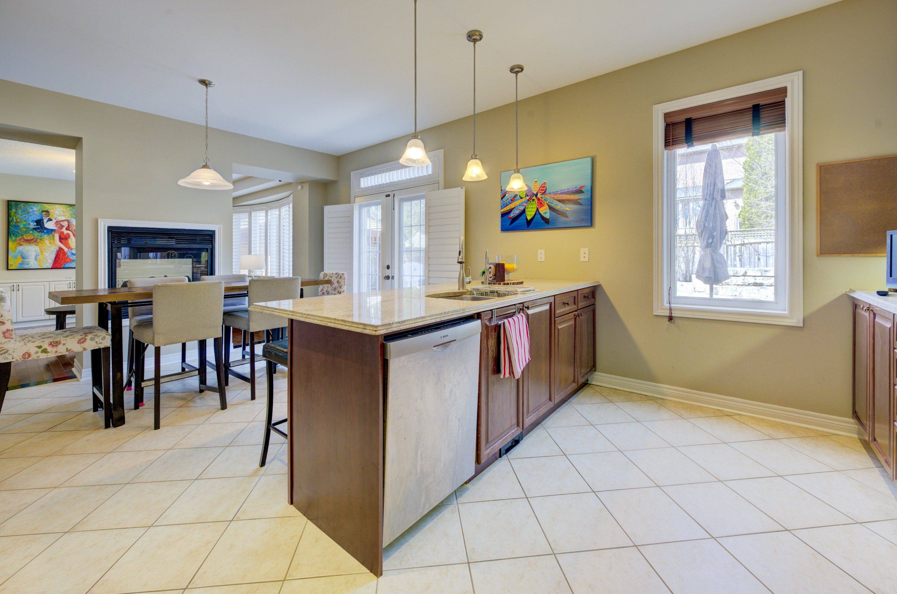 Oakville, ON L6H 7W3,1521 Craigleith RD