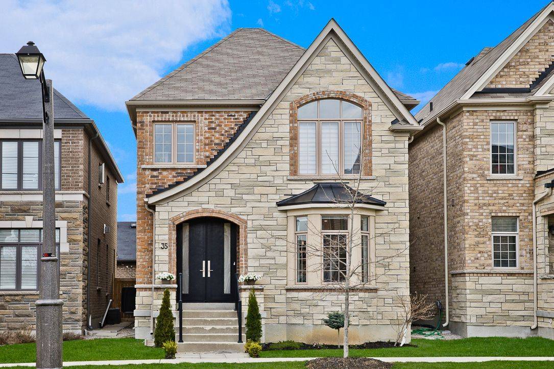 Markham, ON L6B 0X9,35 Gordon Landon DR