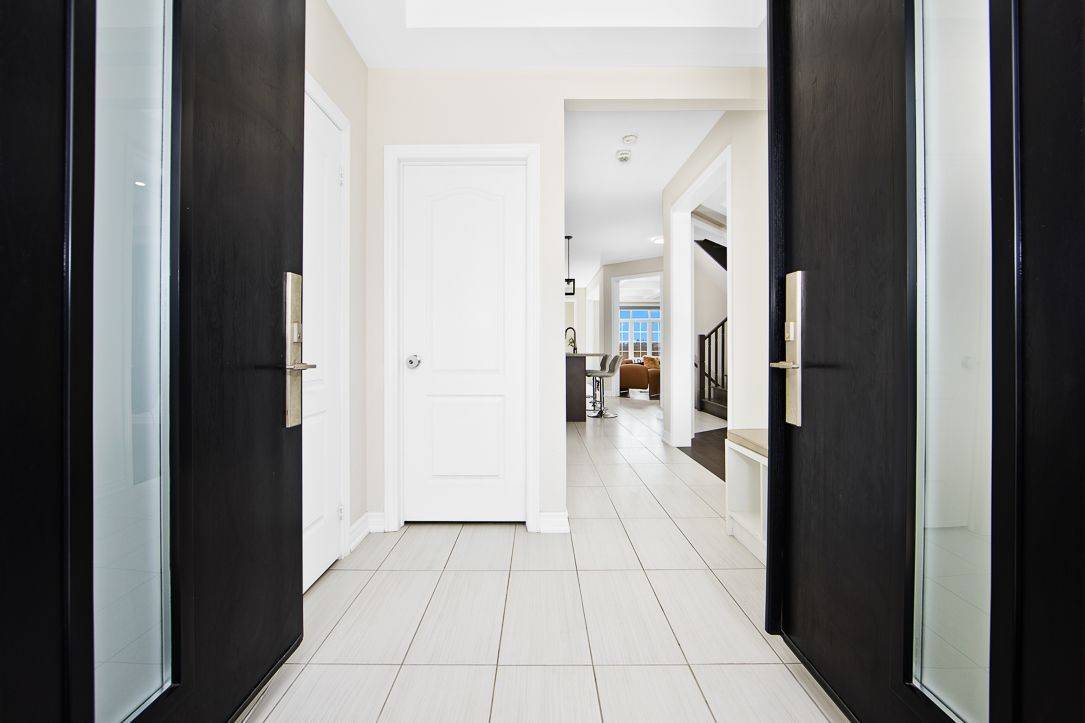 Markham, ON L6B 0X9,35 Gordon Landon DR