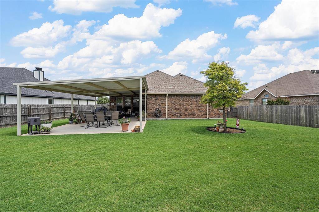 Mcgregor, TX 76657,507 S Navajo Trail
